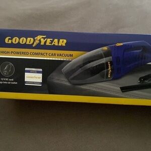 GOODYEAR 60 W high powered Compact car vacuum Blue